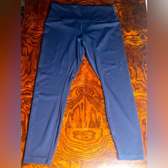 Women’s Lululemon Leggings - Picture 3 of 4